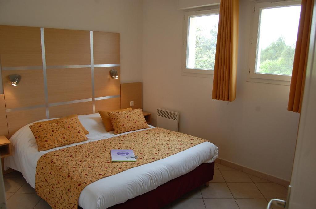 Residence Cote Sud Peypin エクステリア 写真